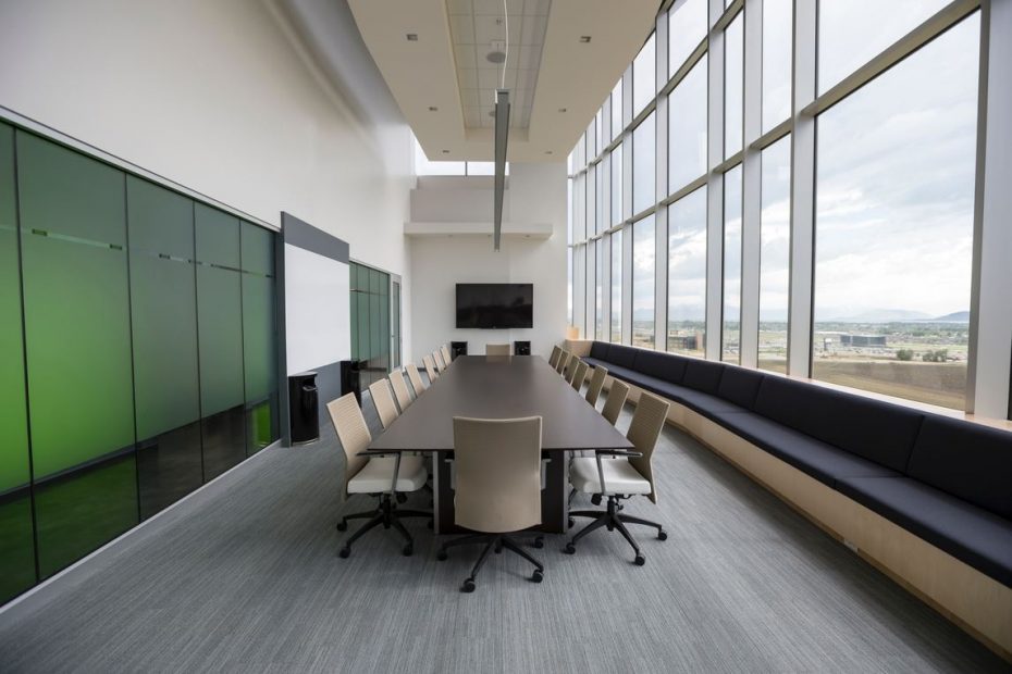 hiring commercial architect